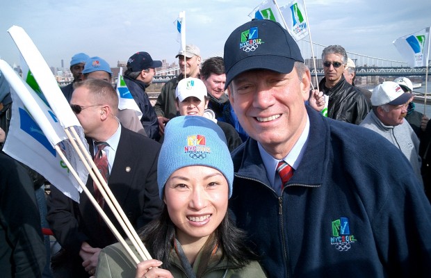 2004 NYC2012 event – Tiffany with Governer Pataki